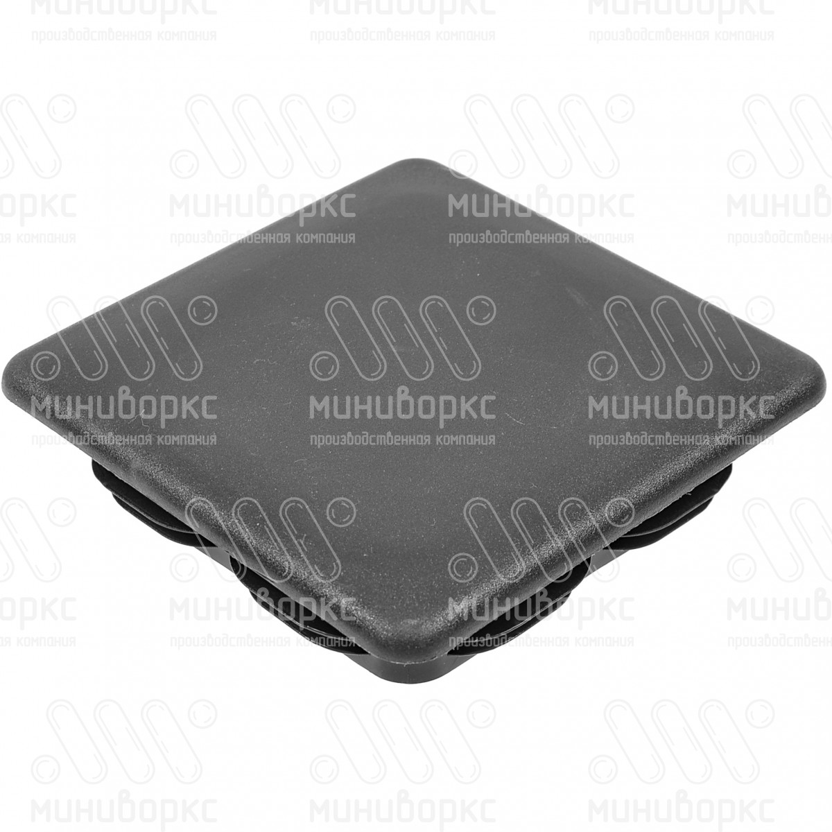 Заглушка пластиковая квадратная 150х150, с плоской шляпкой, серия ILQ, стенка 5.0-8.0 мм, цвет черный – ILQ150 - 1